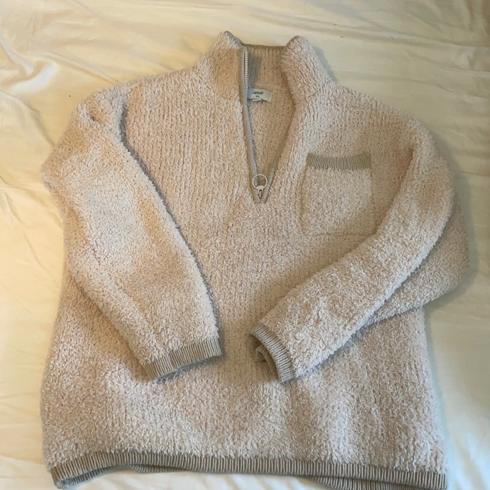 Aerie fluffy pullover cream colored size medium
